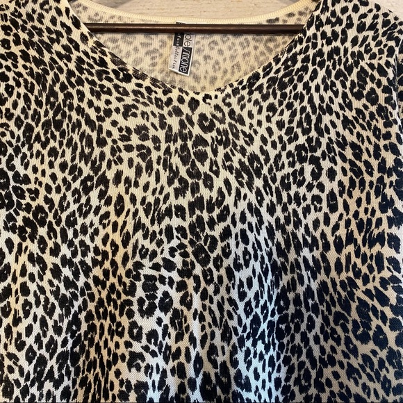 NICOLE SIMONE SIGNATURE COLLECTION Animal Print Sweater Size Large - Picture 2 of 9